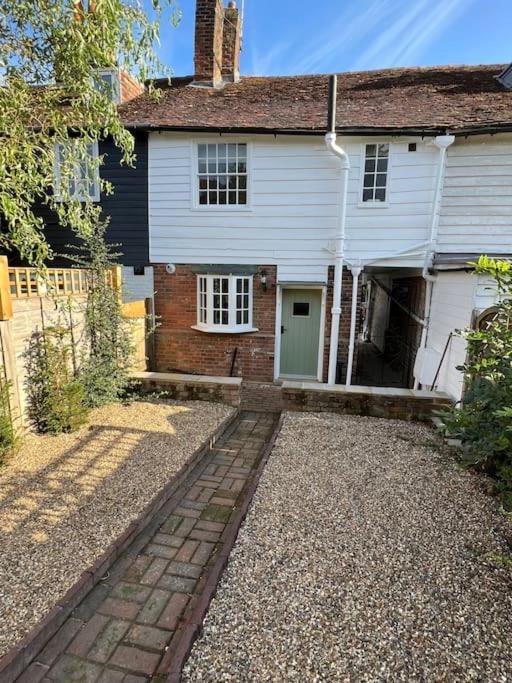 The Cottage, 13 Golden Sq. Tenterden Eksteriør billede